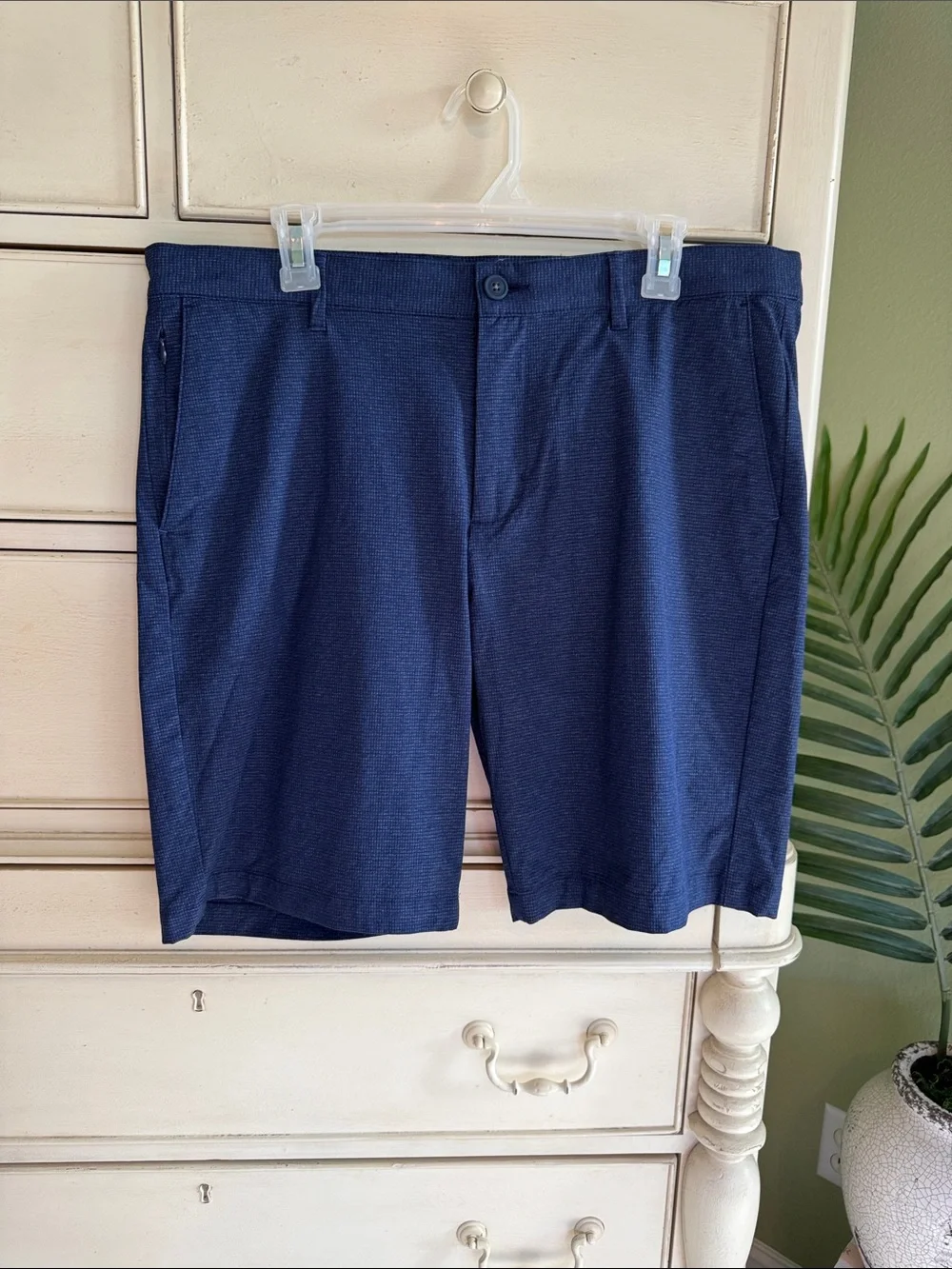 Tommy Bahama Navy shorts Waist size 35